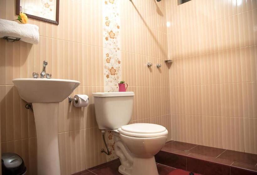 اتاق استاندارد سه نفره, Hostal Milagros Inn   Samary Inn