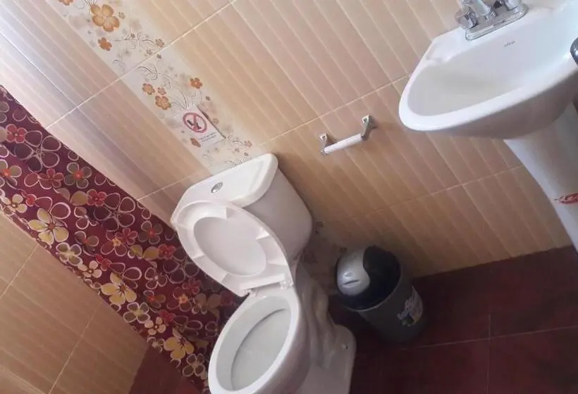 اتاق لوکس, Hostal Milagros Inn   Samary Inn