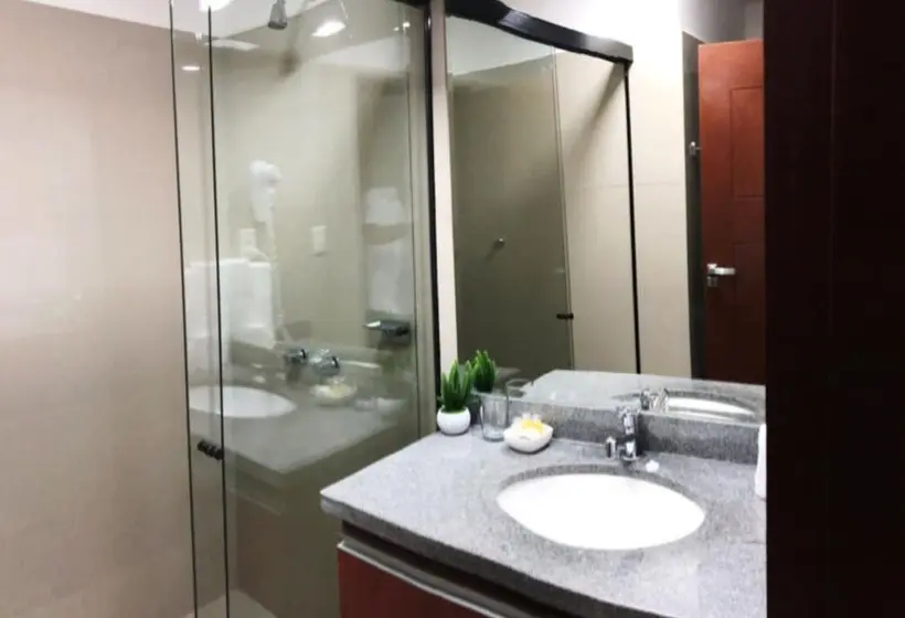 استودیوی استاندارد, Pacifico Apart