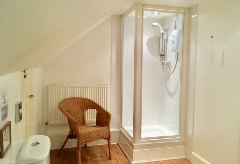 Номер Стандарт Вид на Горы, Twostones