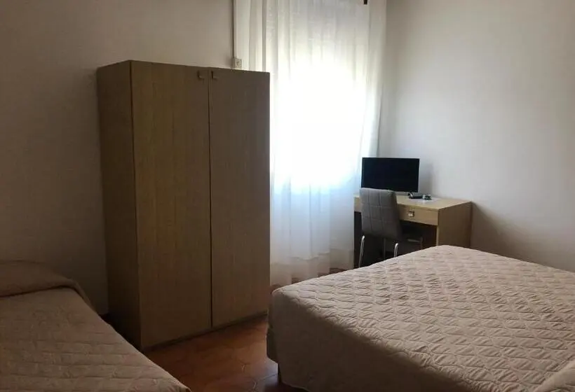Economy Triple Room, La Sirenetta