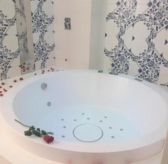 ハイドロマッサージバス付きスイート, Villa Aragonese Rooms