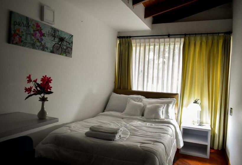 חדר יחיד נוף לגינה, Casa Iris