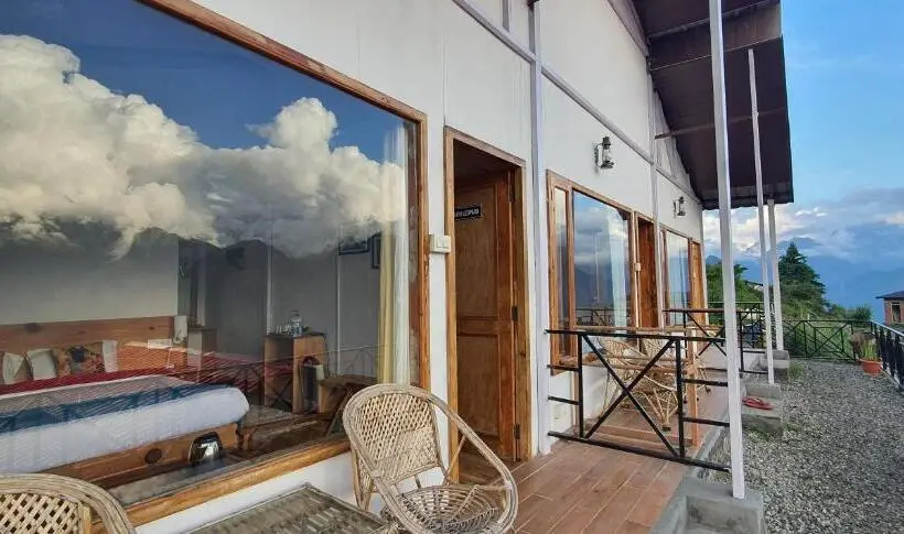 マウンテンビュースタンダードルーム, Mountain Rover Auli Resort