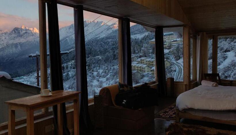 マウンテンビュースイート, Mountain Rover Auli Resort