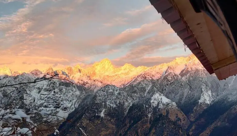 マウンテンビュースイート, Mountain Rover Auli Resort