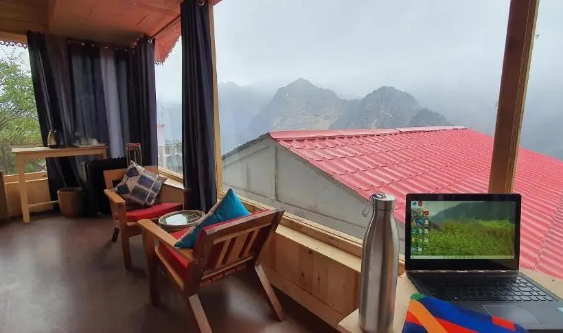 マウンテンビュースイート, Mountain Rover Auli Resort