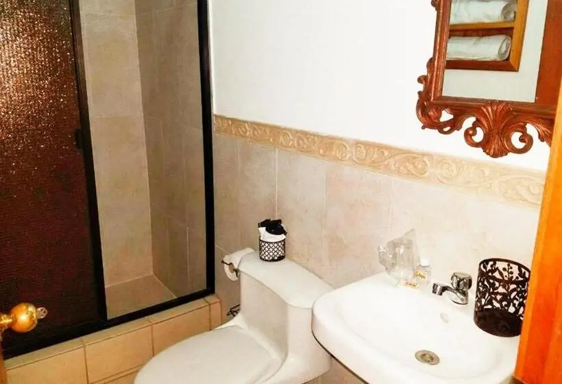 اتاق لوکس, Hostal Las Puertas