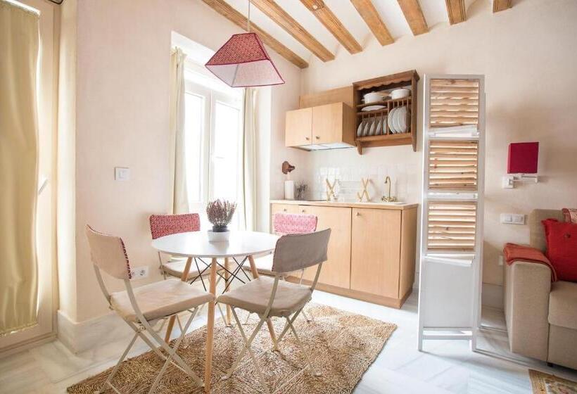 Estudio Estàndard, Casa De Las Cuatro Torres