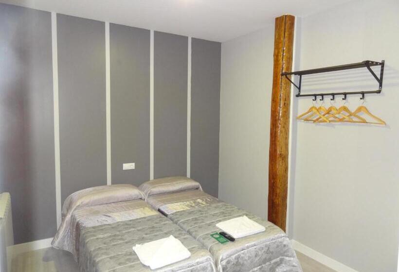 חדר סטנדרט, Pension La Bilbaina  Albergue Logrono