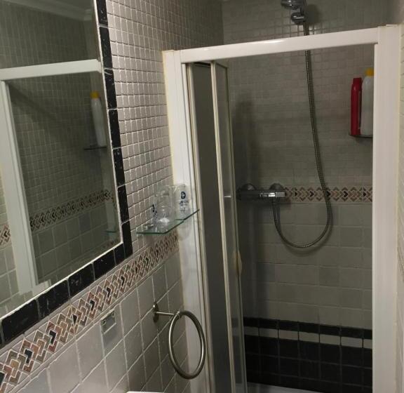 컴포트 트리플 룸, Pension La Redonda