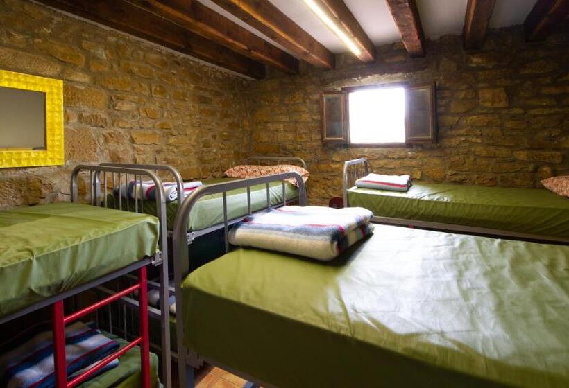 سرير فى غرفة مشتركه, La Pata De Oca Hostal Rural Y Albergue