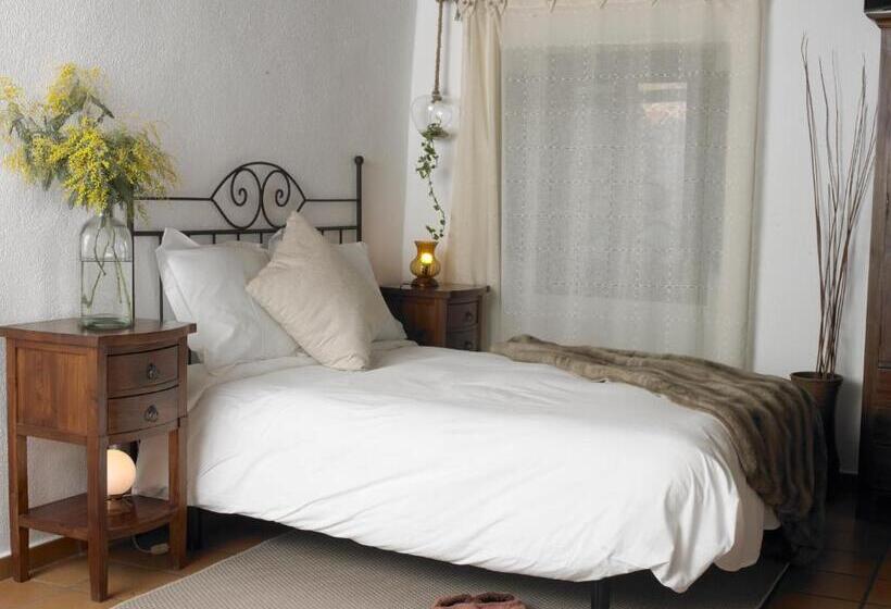 Standard room with outdoor bath, Can Marc
