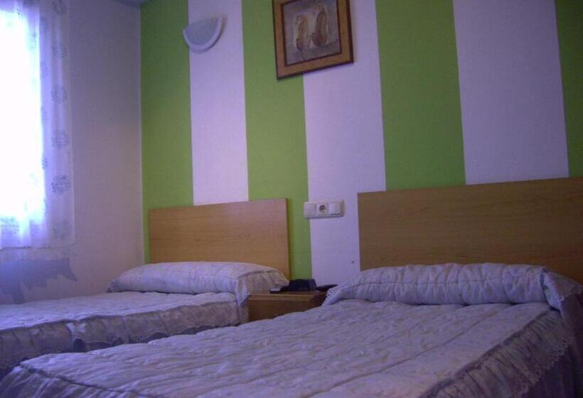 スタンダードルーム, Pensión Gema