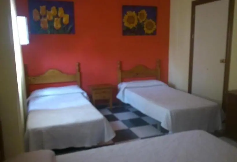 スタンダードトリプルルーム, Hostal El Camionero