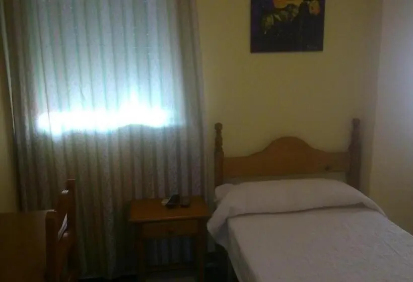 スタンダードトリプルルーム, Hostal El Camionero