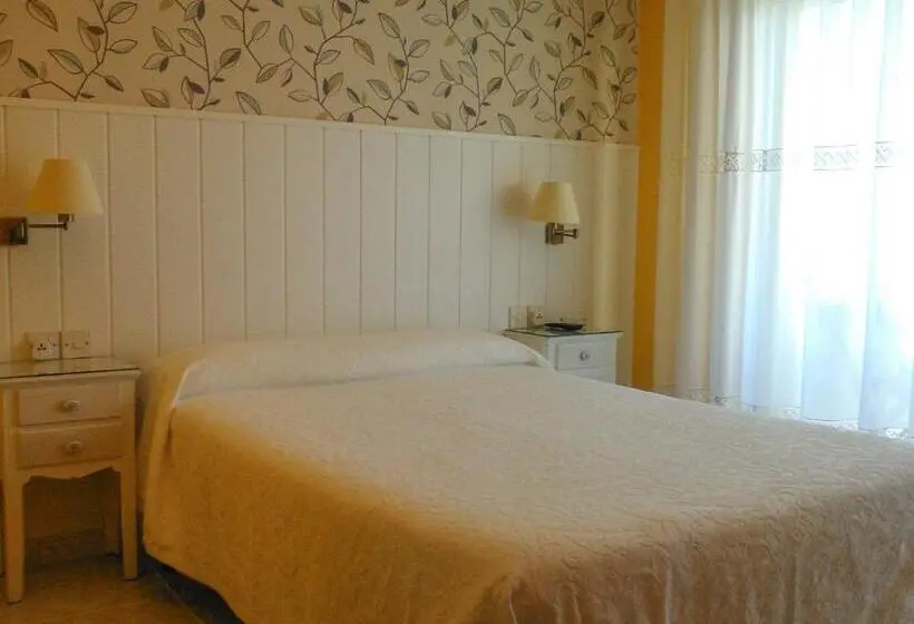 オーシャンビュースタンダードルームバルコニー付き, Hostal Santa Marta Playa