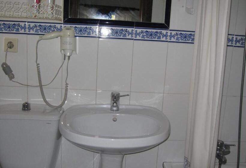 バルコニー付きスタンダードルーム, Posada Torcaz