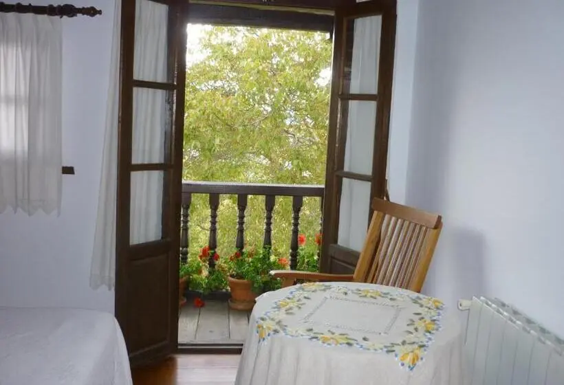 Standard Værelse m. Balkon, Posada Torcaz
