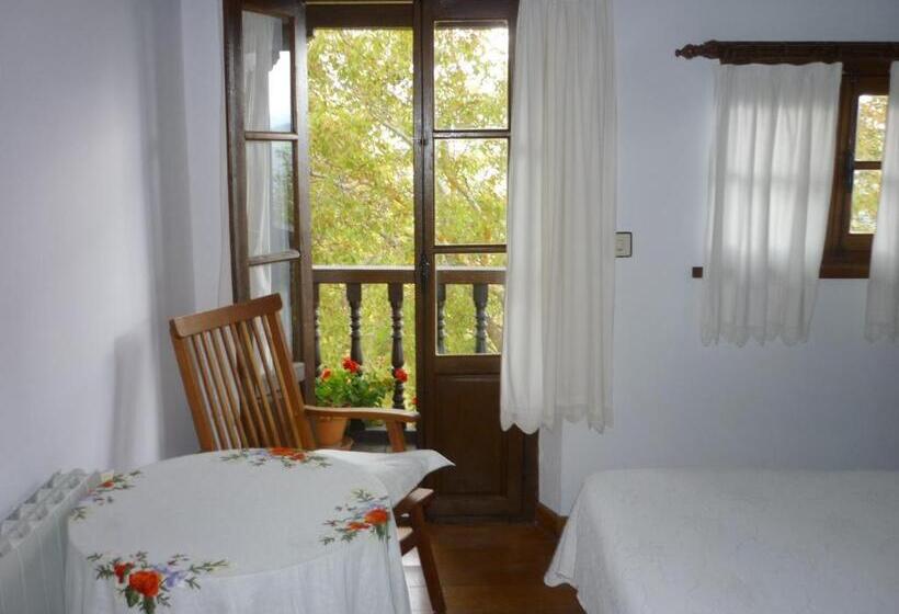 バルコニー付きスタンダードルーム, Posada Torcaz