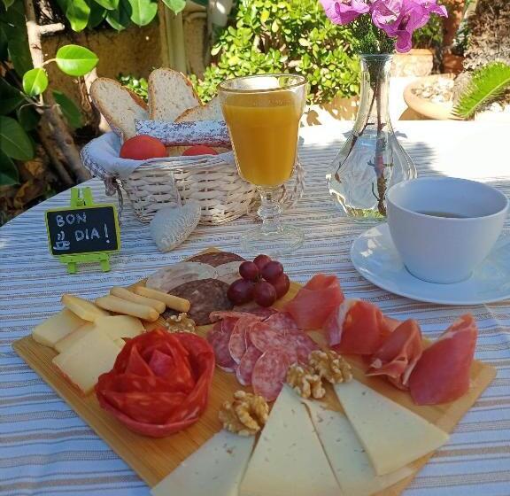 带共用浴室的标准房间, Ca La Carmeta