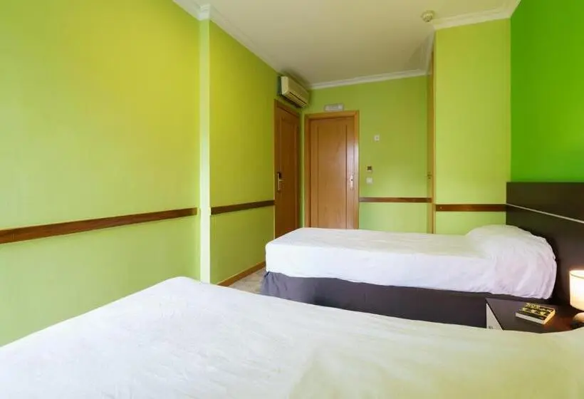 اتاق استاندارد با بالکن, Hostal Frasca By Vivere Stays