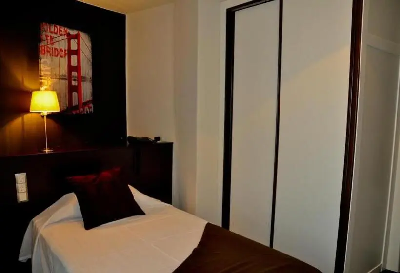 اتاق استاندارد یک نفره, Hostal La Rotonda