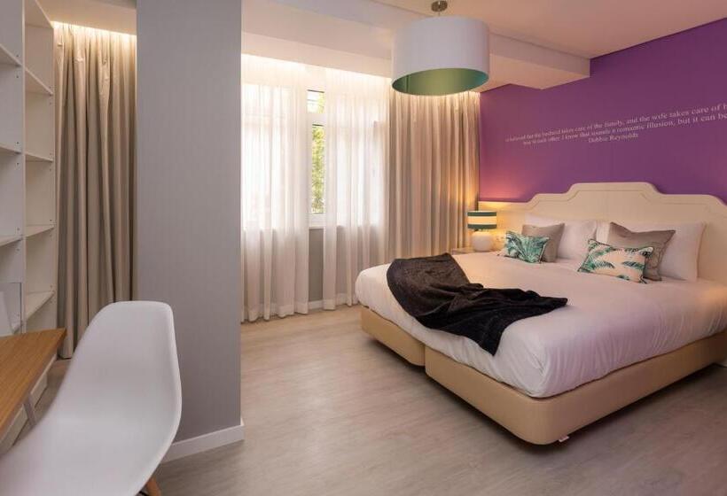 סטודיו סופריור, Chic Studios