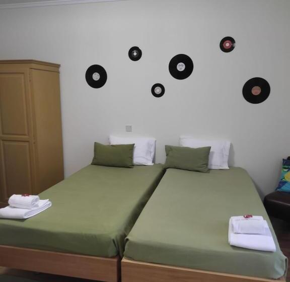 Четырехместный Номер Стандарт, Guesthouse Casa Das Abegoarias