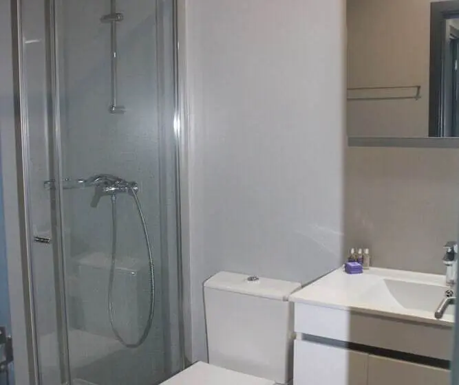 Standard Kolmen Hengen Huone, Residencial Kuarenta&um