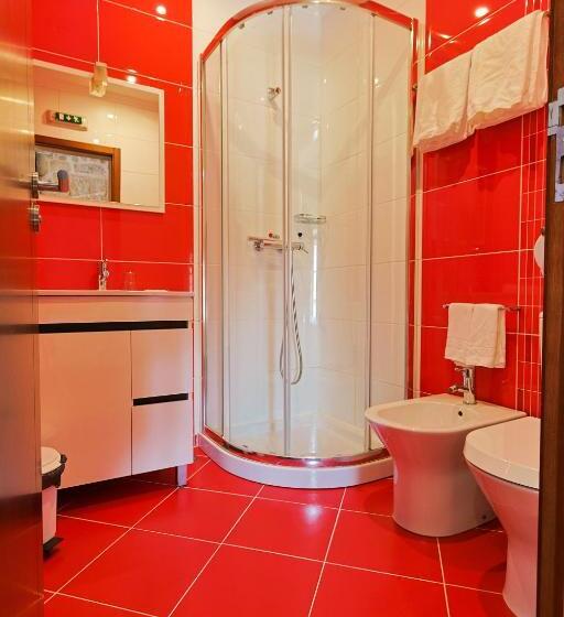 4인용 스탠다드 룸, Alojamento Central