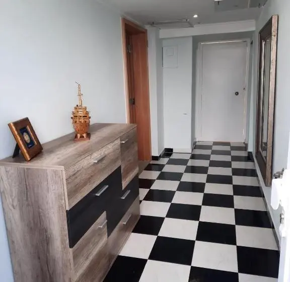 آپارتمان دوبلکس 1 خوابه, Casa Velha