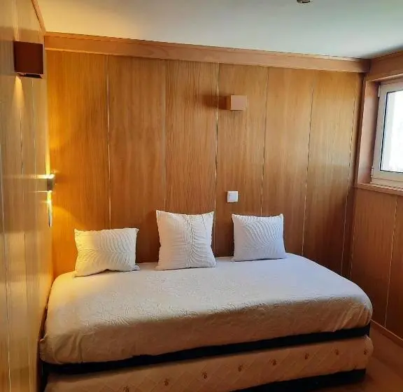 آپارتمان دوبلکس 1 خوابه, Casa Velha