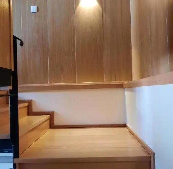 آپارتمان دوبلکس 1 خوابه, Casa Velha