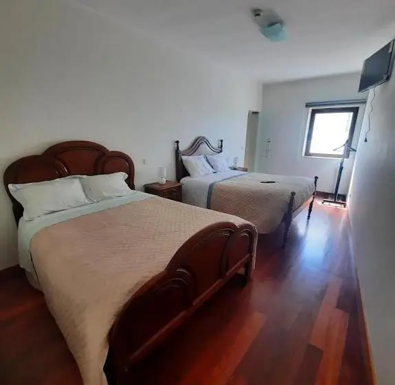 اتاق استاندارد سه نفره, Casa Velha