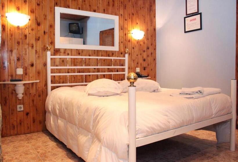 スタンダード４人部屋, Mikotania