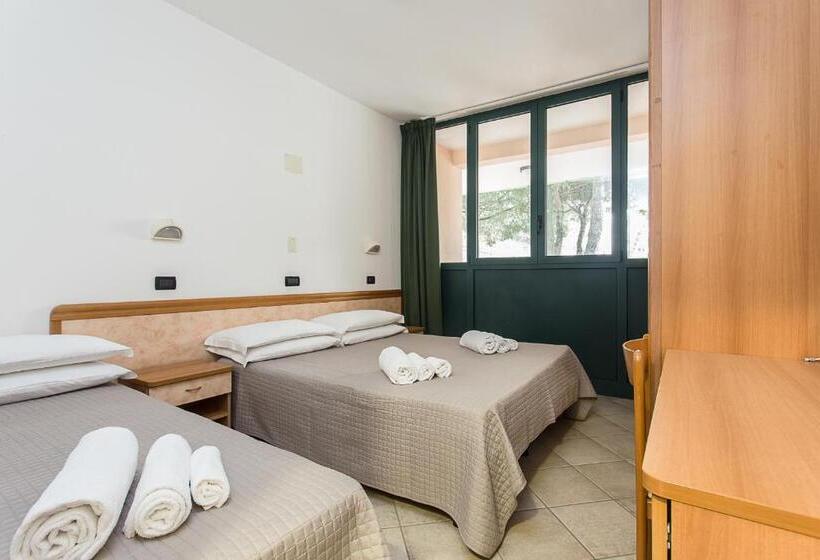 低层单卧公寓, Residence Jamaica