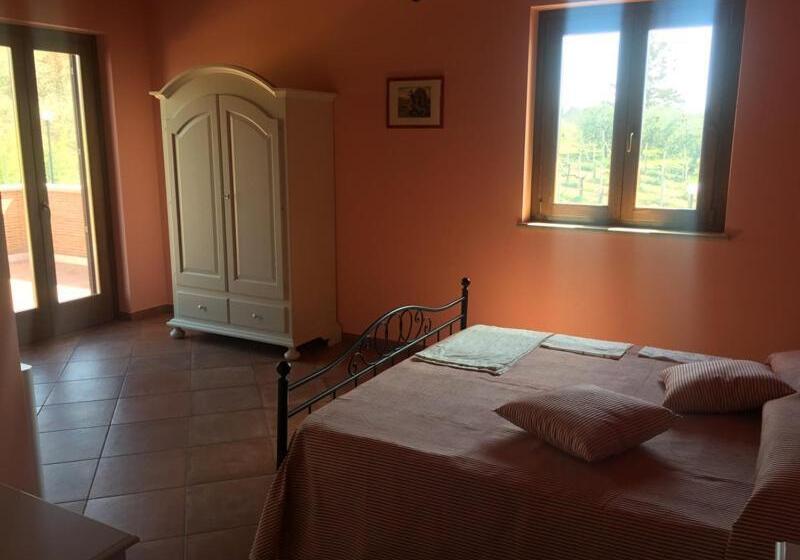 テラス付きスタンダードルーム, Agriturismo Ciociaro  Il Colle  Hotel Ristorante