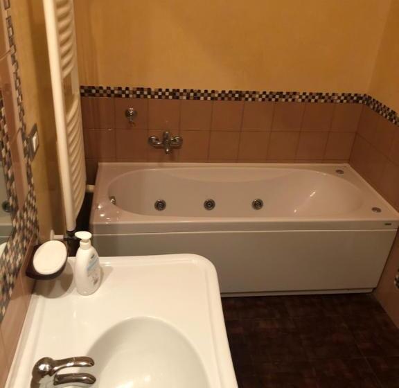 Standard room with outdoor bath, B&b Rosita