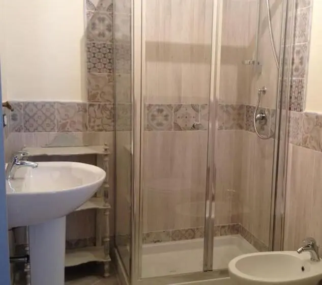 Superior-perhehuone, B&b Rosita