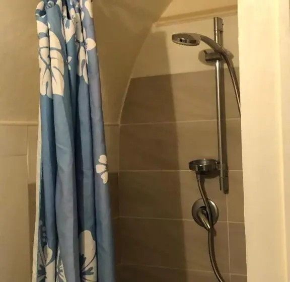 Basic-huone, B&b Rosita