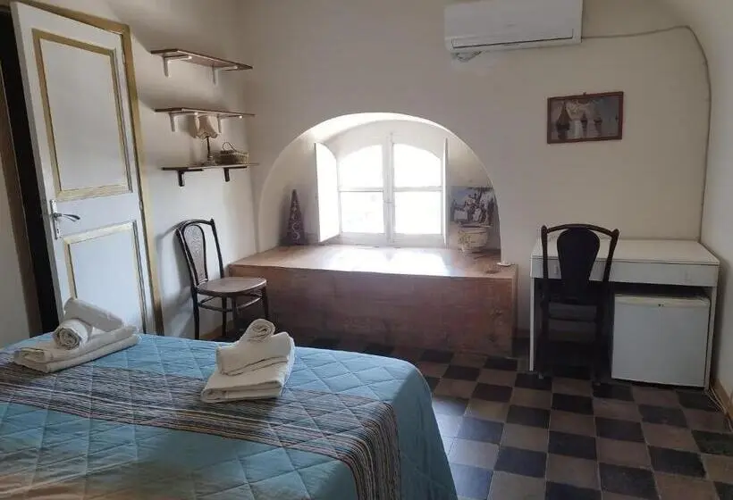 Basic-huone, B&b Rosita
