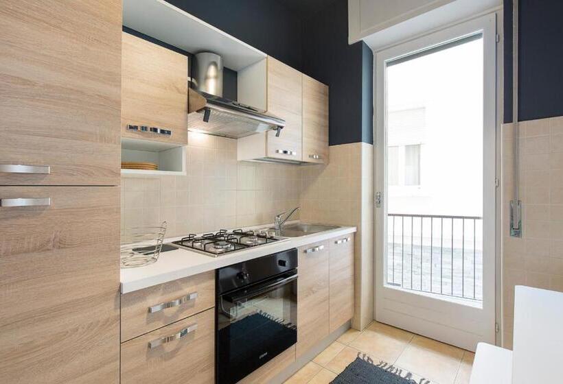 Апартаменты 2 Спальни, La Promenade By Impero House