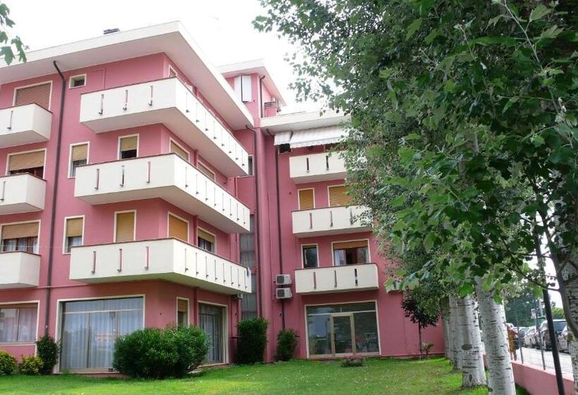 带2个卧室的公寓, Residence Eur