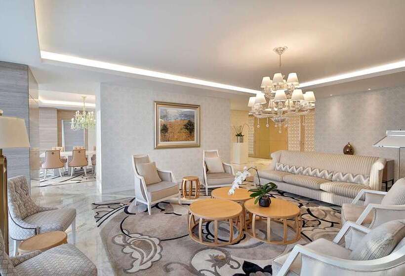 اتاق استاندارد با تخت بزرگ, Hilton Beirut Downtown