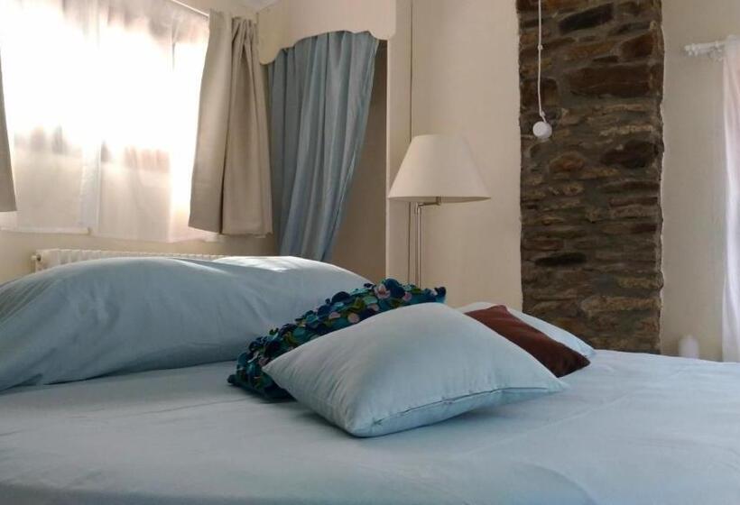 バスタブ付きスタンダードルーム, La Pecora Nera