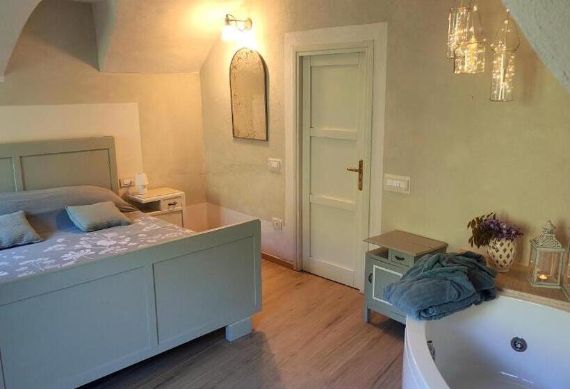 マウンテンビューファミリールーム, La Pecora Nera