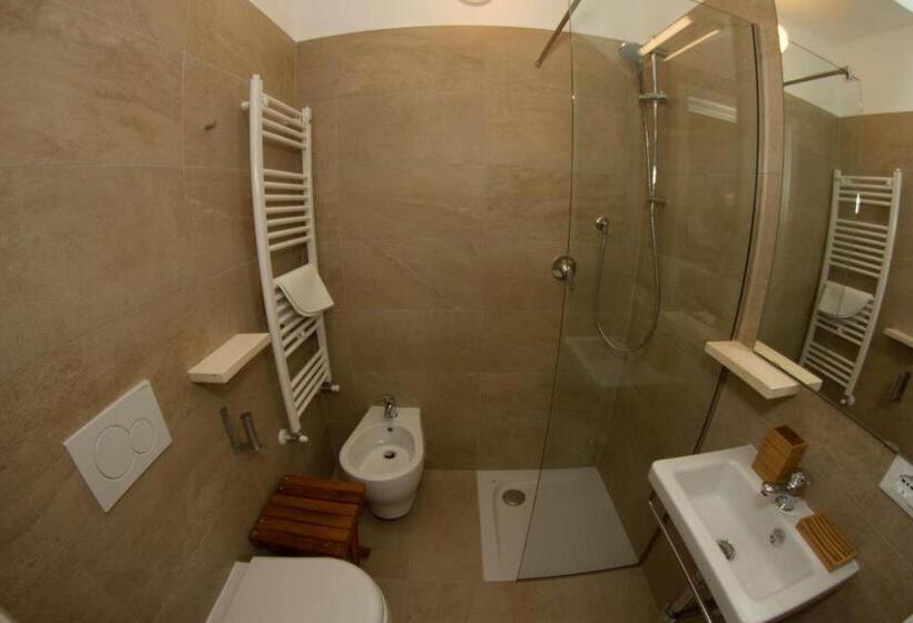 إستوديو قياسى مطل على البحر, Residence Villa Ombrosa