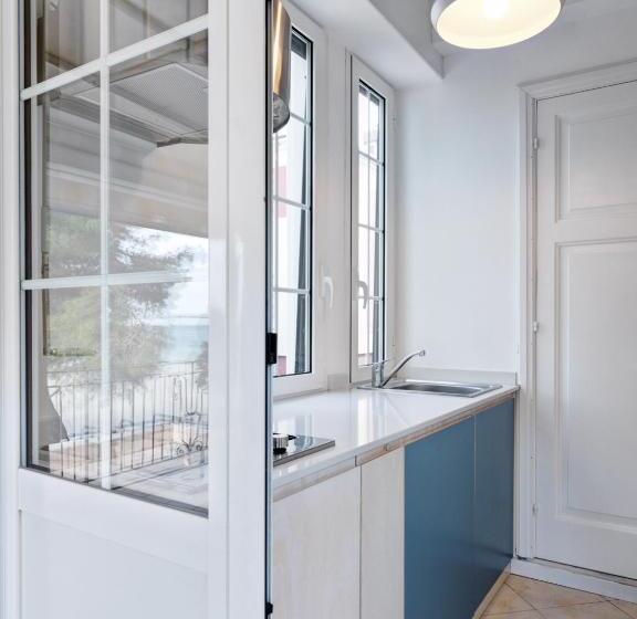 إستوديو قياسى, Residence Villa Ombrosa