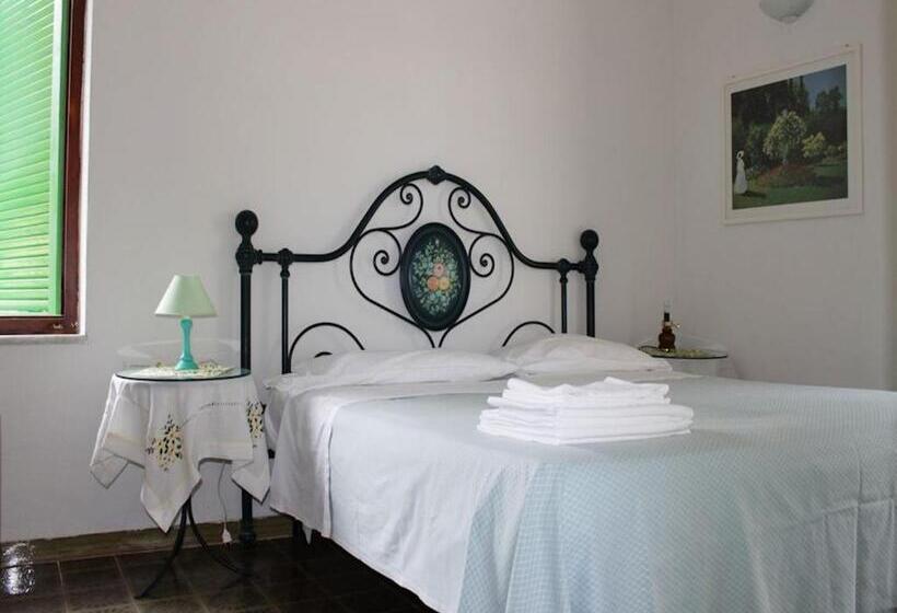 Семейные Апартаменты, Mandel Club